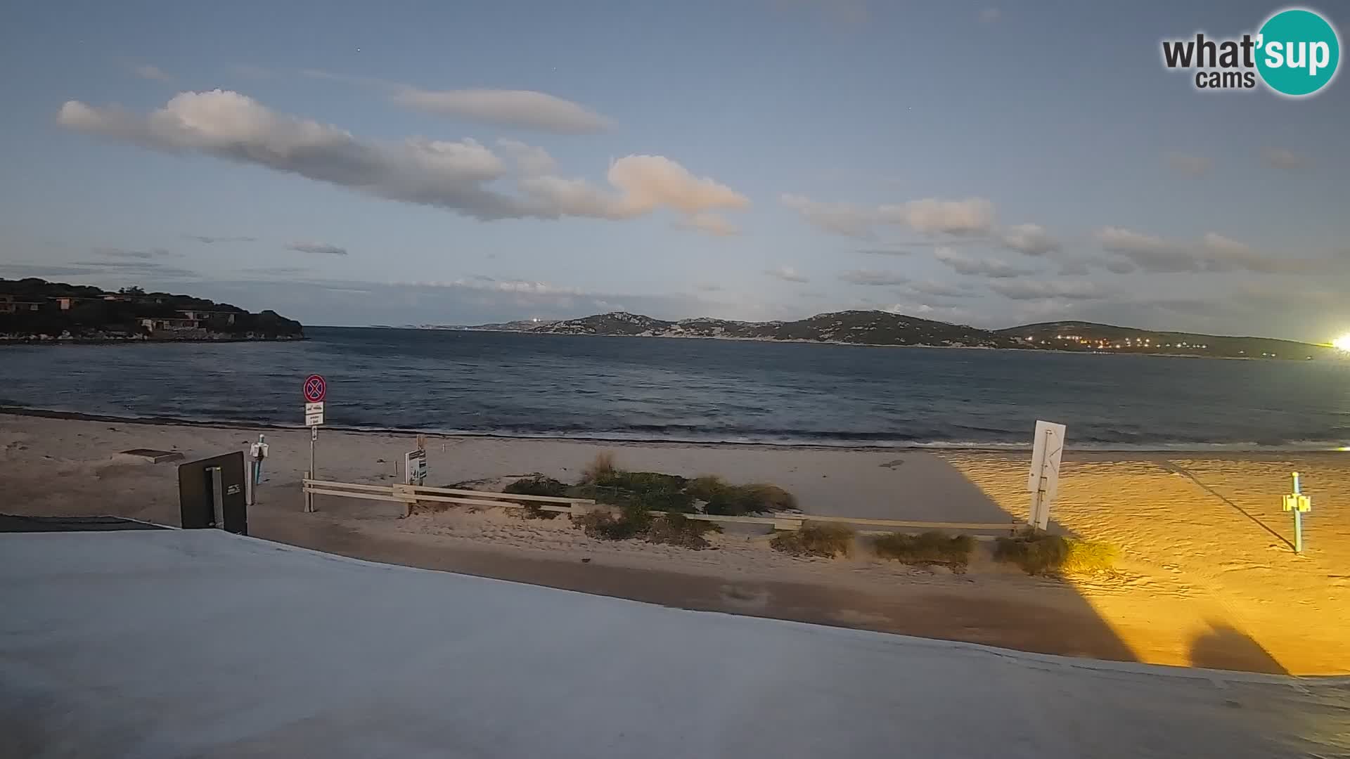 Spletna kamera v živo za jadranje na deski in kajtanje Porto Pollo – Sardinija – Italija