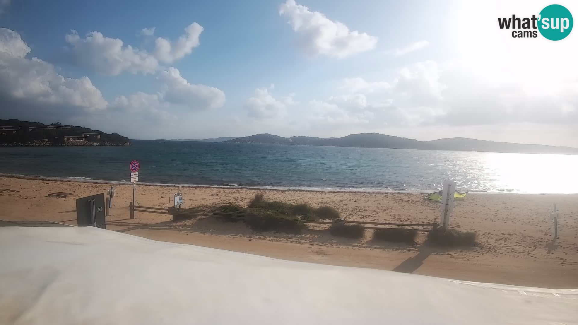 Porto Pollo Windsurfing i Kite surfanje web kamera uživo – Sardinija – Italija