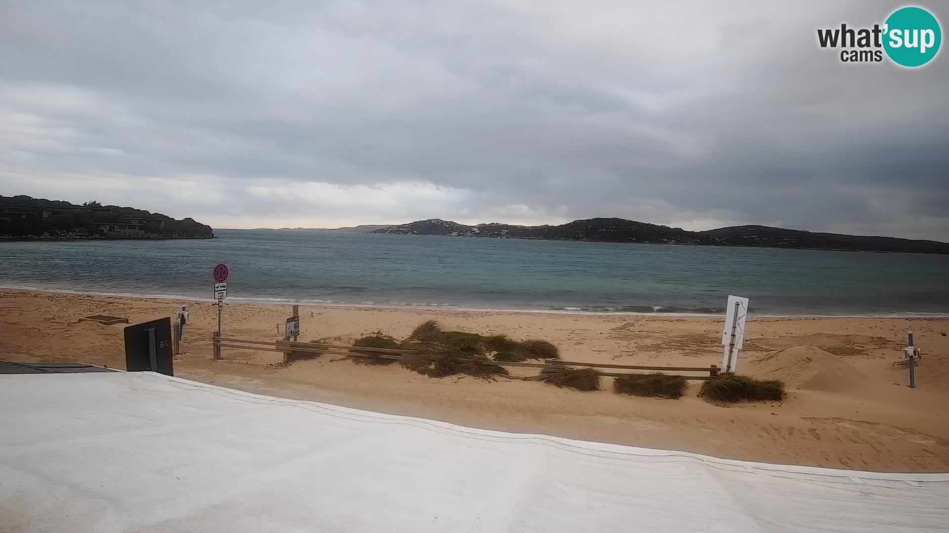 Porto Pollo Windsurfing and Kite surfing live webcam – Sardinia – Italy