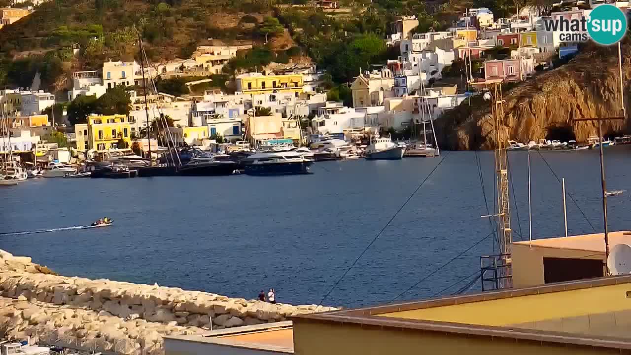 Insel Ponza webcam – Port