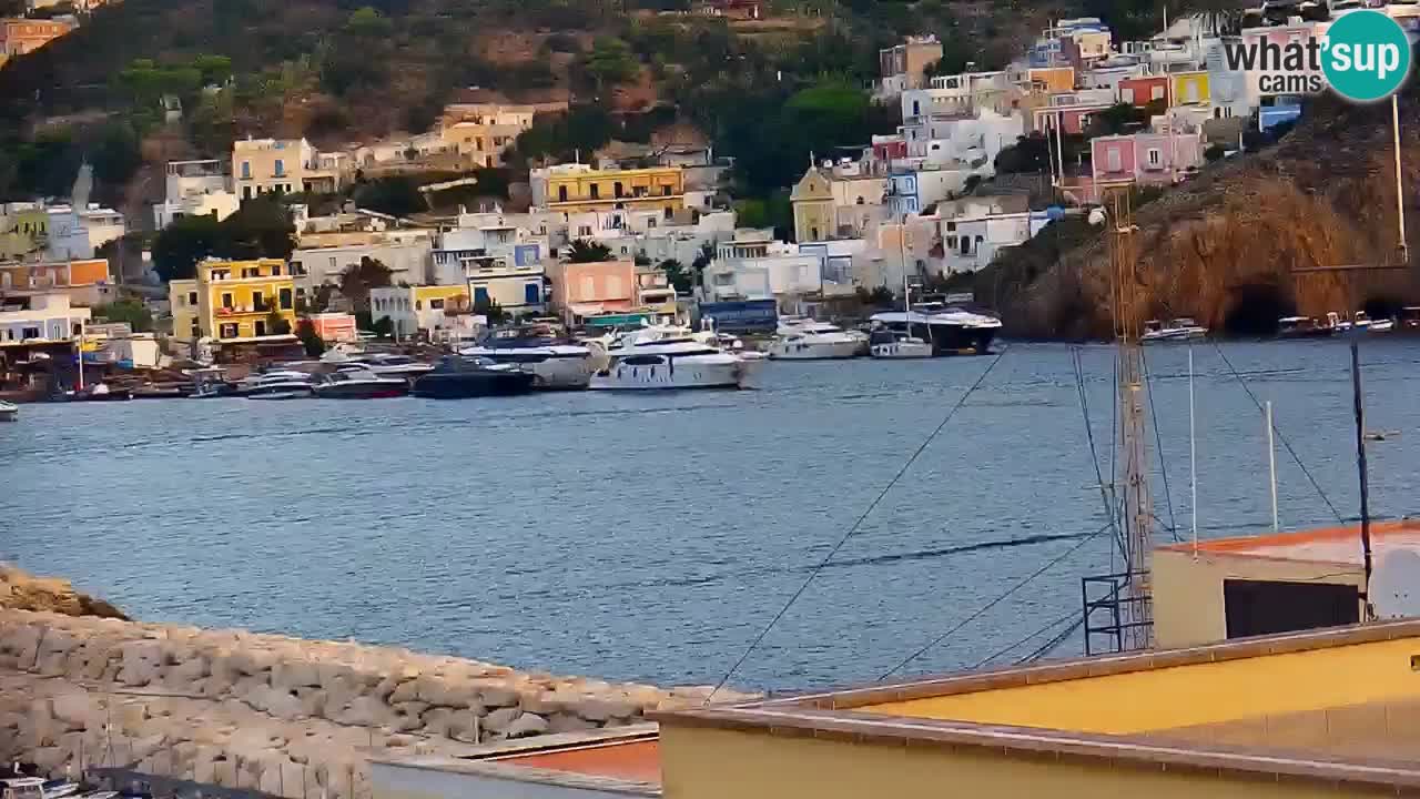 Otok Ponza web kamera Luka