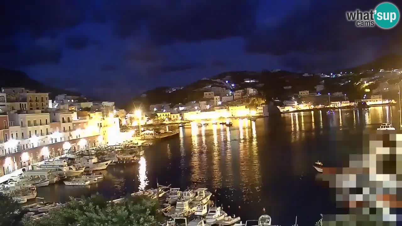 Isola di Ponza – Il Porto – vista dal Palazzo Comunale