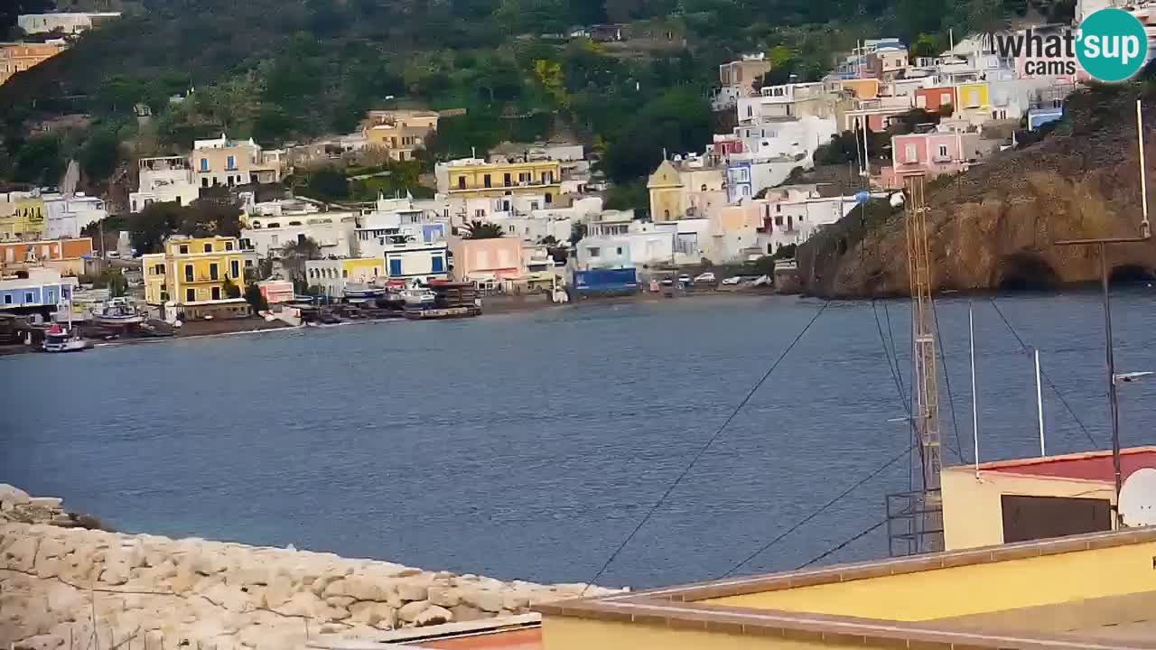 Isola di Ponza – Il Porto – vista dal Palazzo Comunale