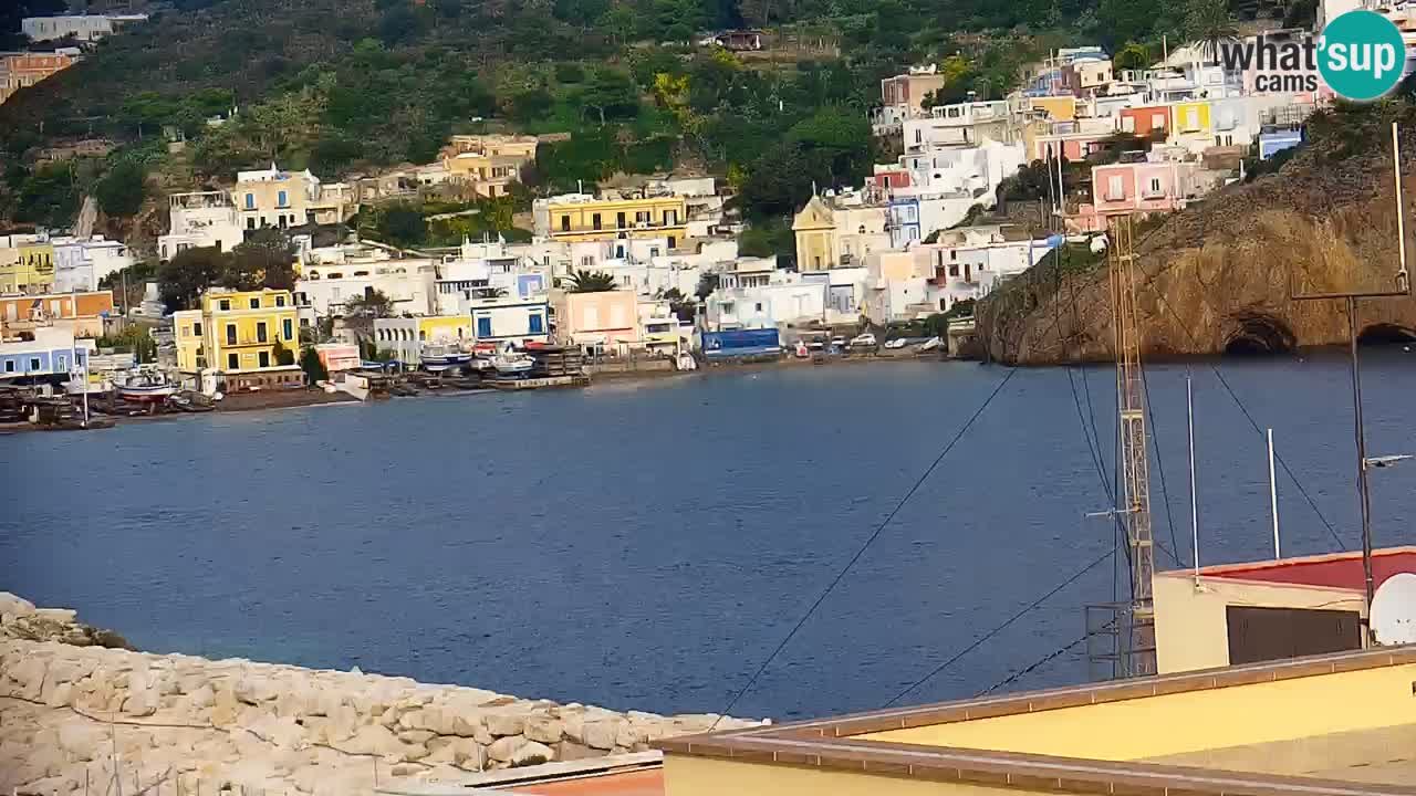 Isola di Ponza – Il Porto – vista dal Palazzo Comunale