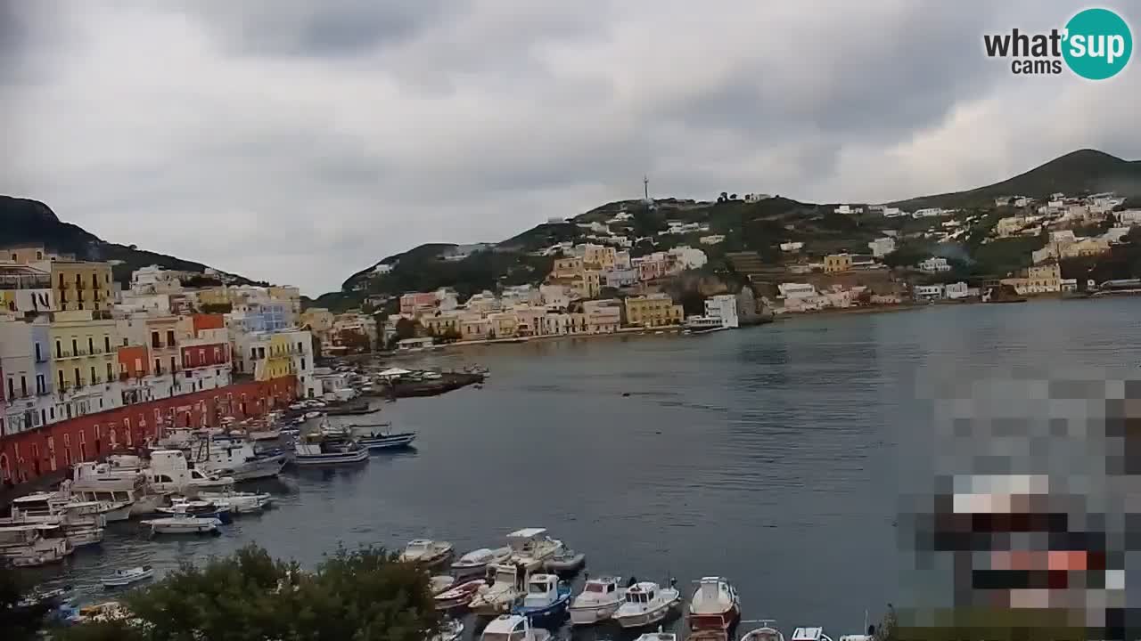 Isola di Ponza – Il Porto – vista dal Palazzo Comunale