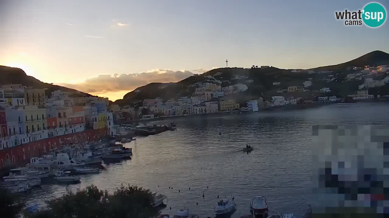 Insel Ponza webcam – Port