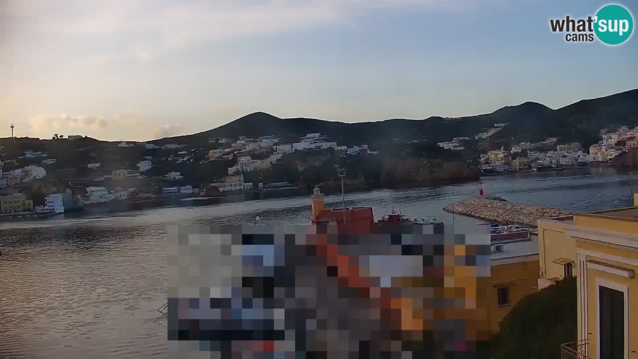 Island of Ponza livecam – the port webcam live