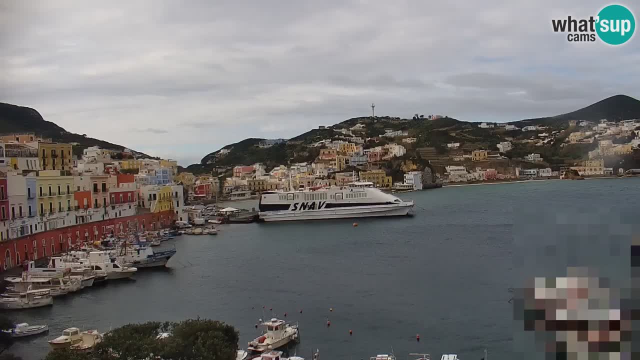 Island of Ponza livecam – the port webcam live