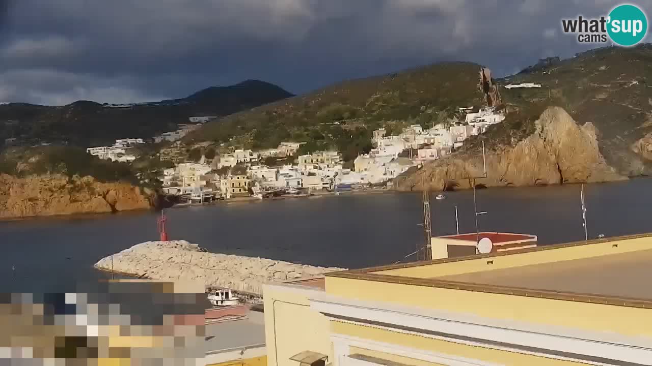 Island of Ponza livecam – the port webcam live