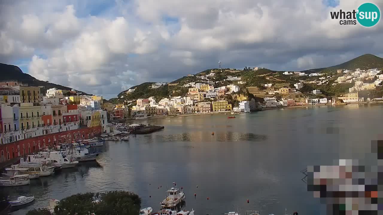 Island of Ponza livecam – the port webcam live