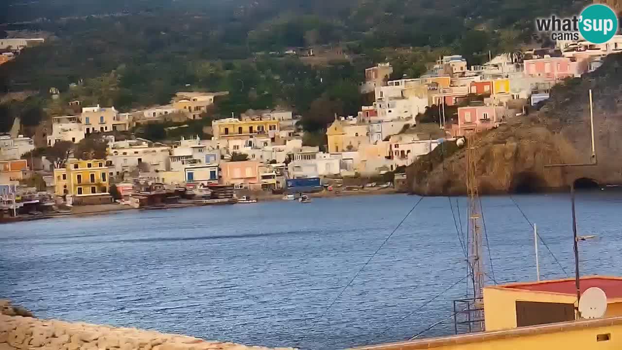 Otok Ponza web kamera Luka