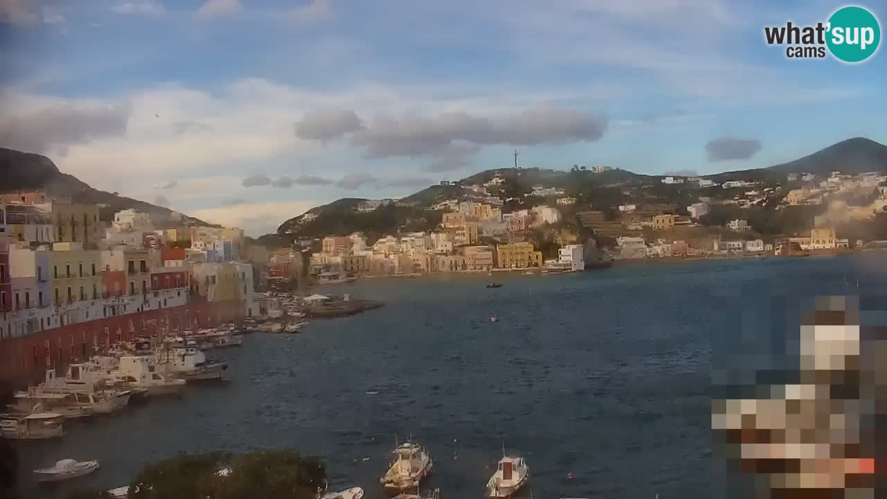 Island of Ponza livecam – the port webcam live