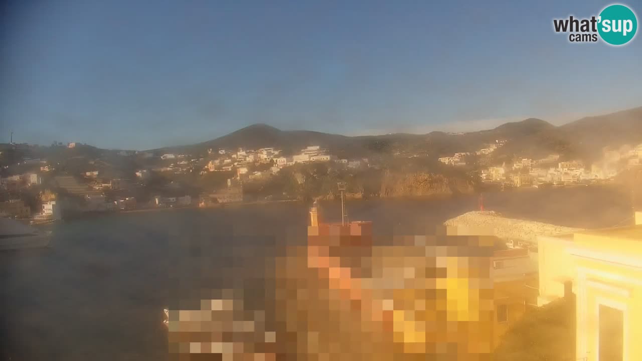 Island of Ponza livecam – the port webcam live