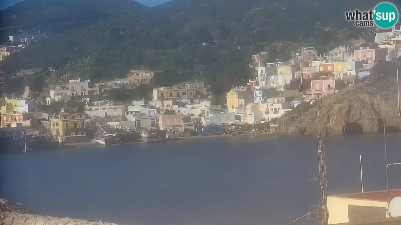 Island of Ponza livecam – the port webcam live