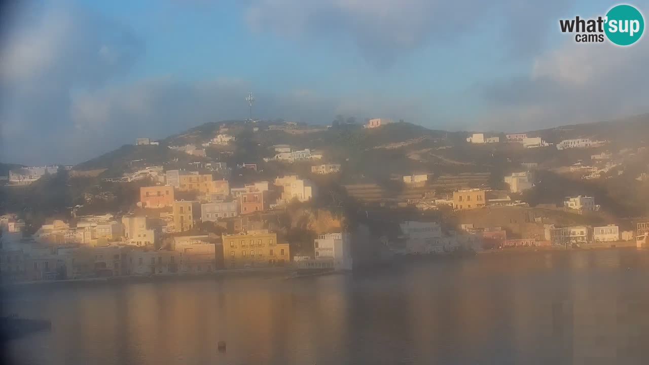 Isola di Ponza – Il Porto – vista dal Palazzo Comunale