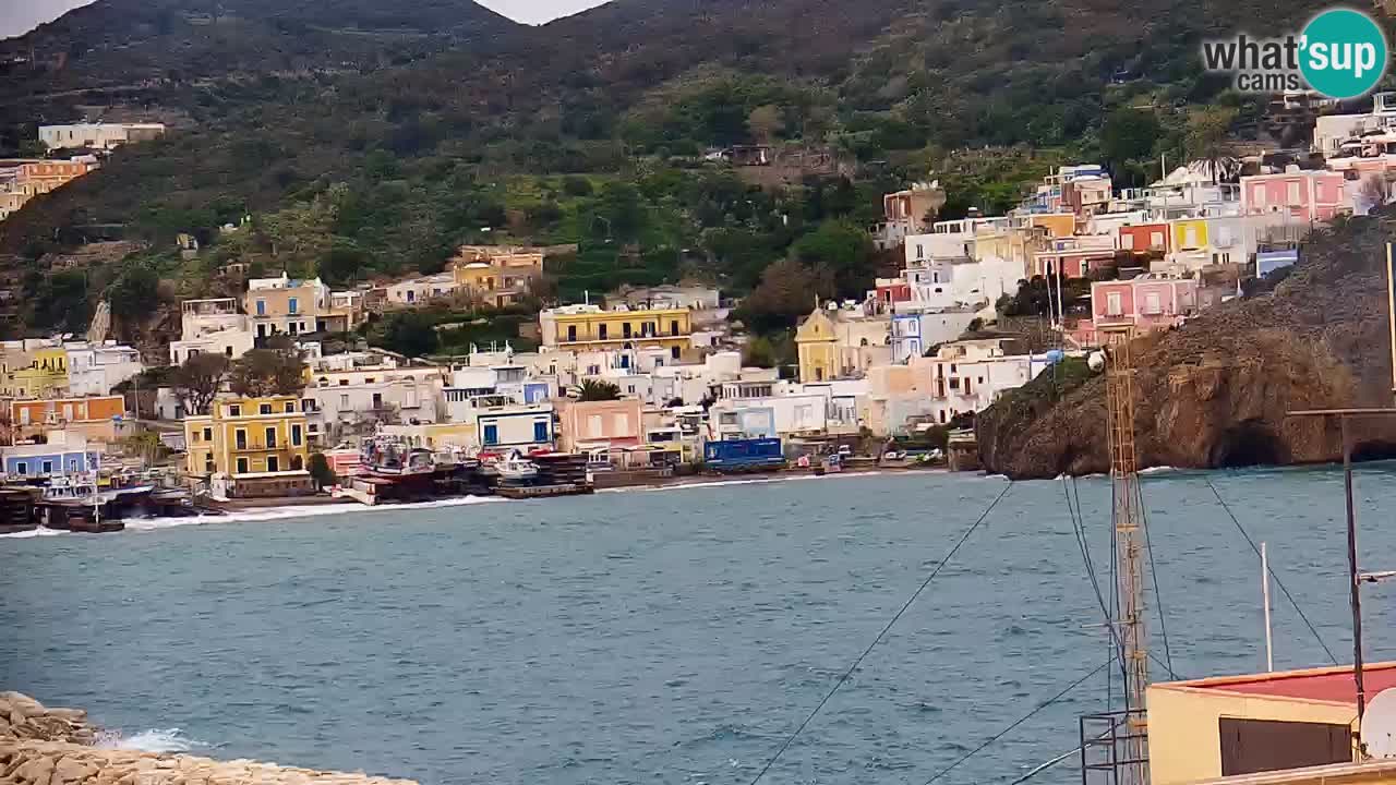 Island of Ponza livecam – the port webcam live