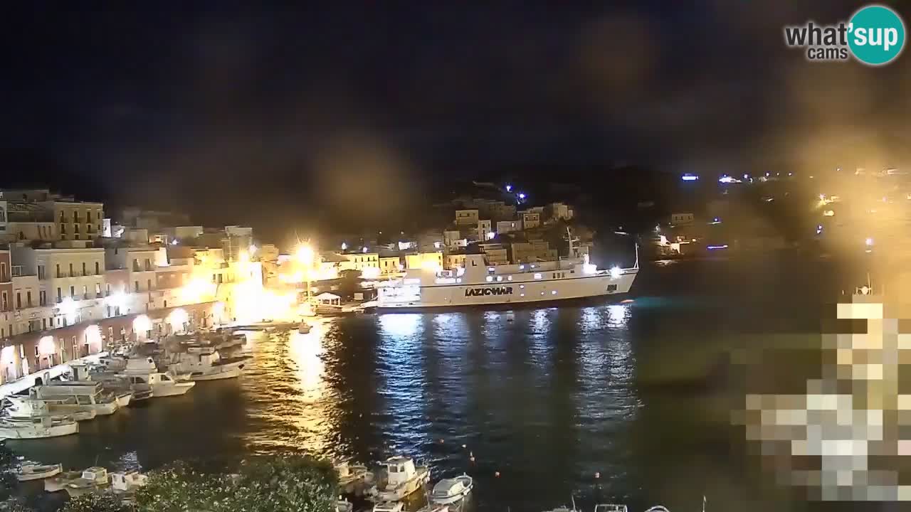 Island of Ponza livecam – the port webcam live