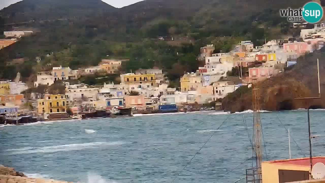 Island of Ponza livecam – the port webcam live