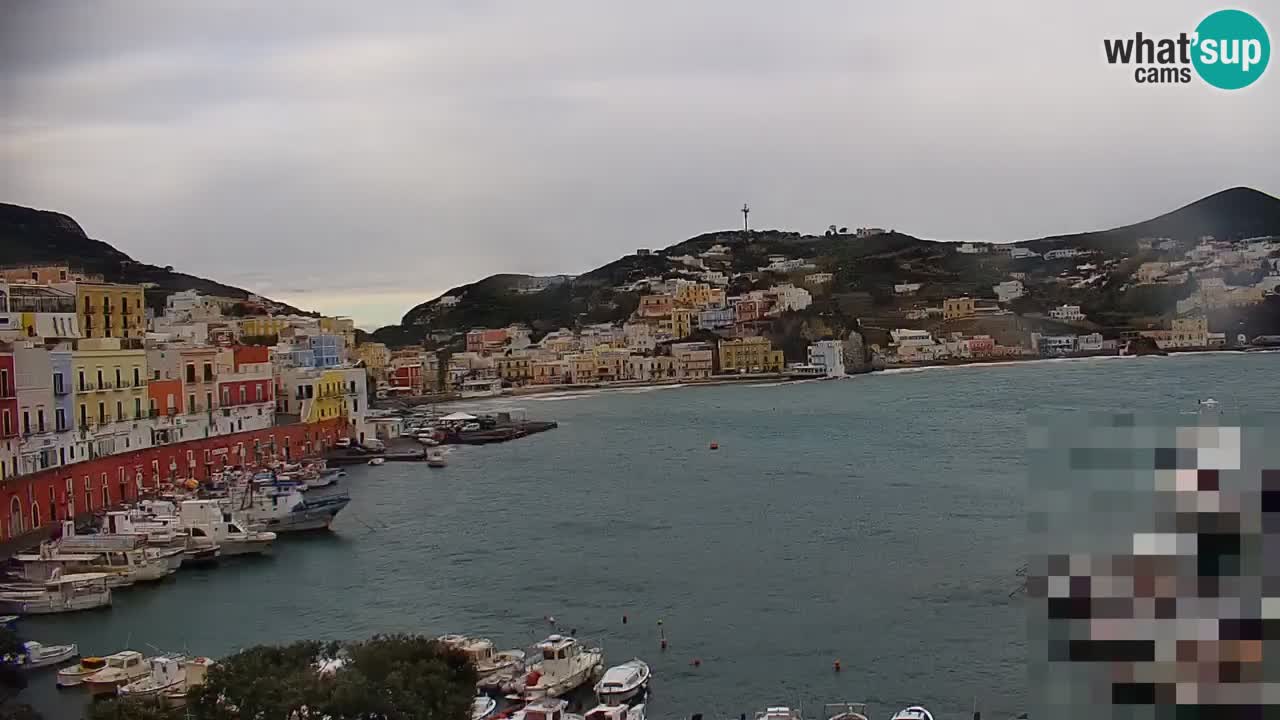 Island of Ponza livecam – the port webcam live