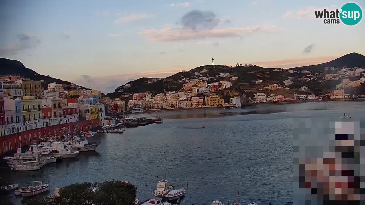 Otok Ponza kamera Pogled na pristanišče