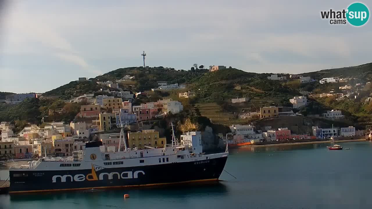 Island of Ponza livecam – the port webcam live