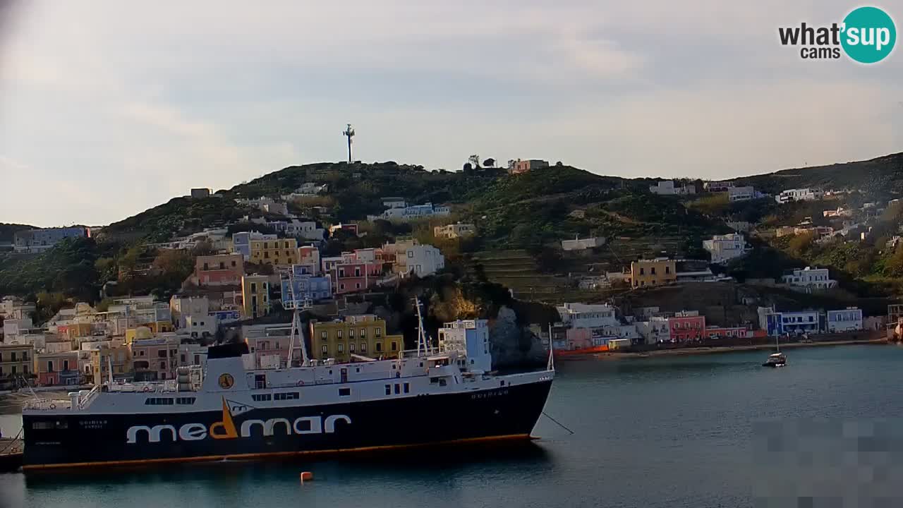 Island of Ponza livecam – the port webcam live