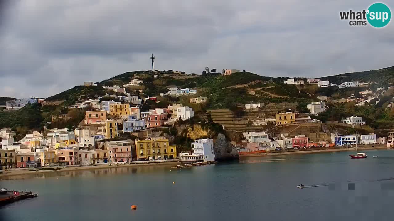 Island of Ponza livecam – the port webcam live