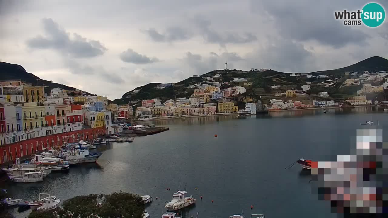 Island of Ponza livecam – the port webcam live