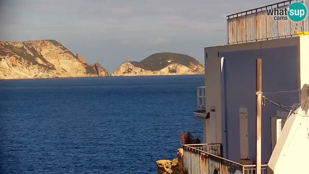 Island of Ponza livecam – the port webcam live