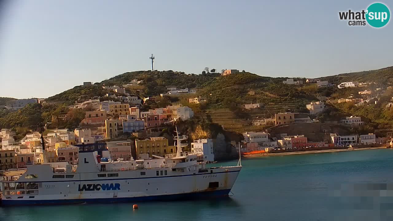 Otok Ponza kamera Pogled na pristanišče