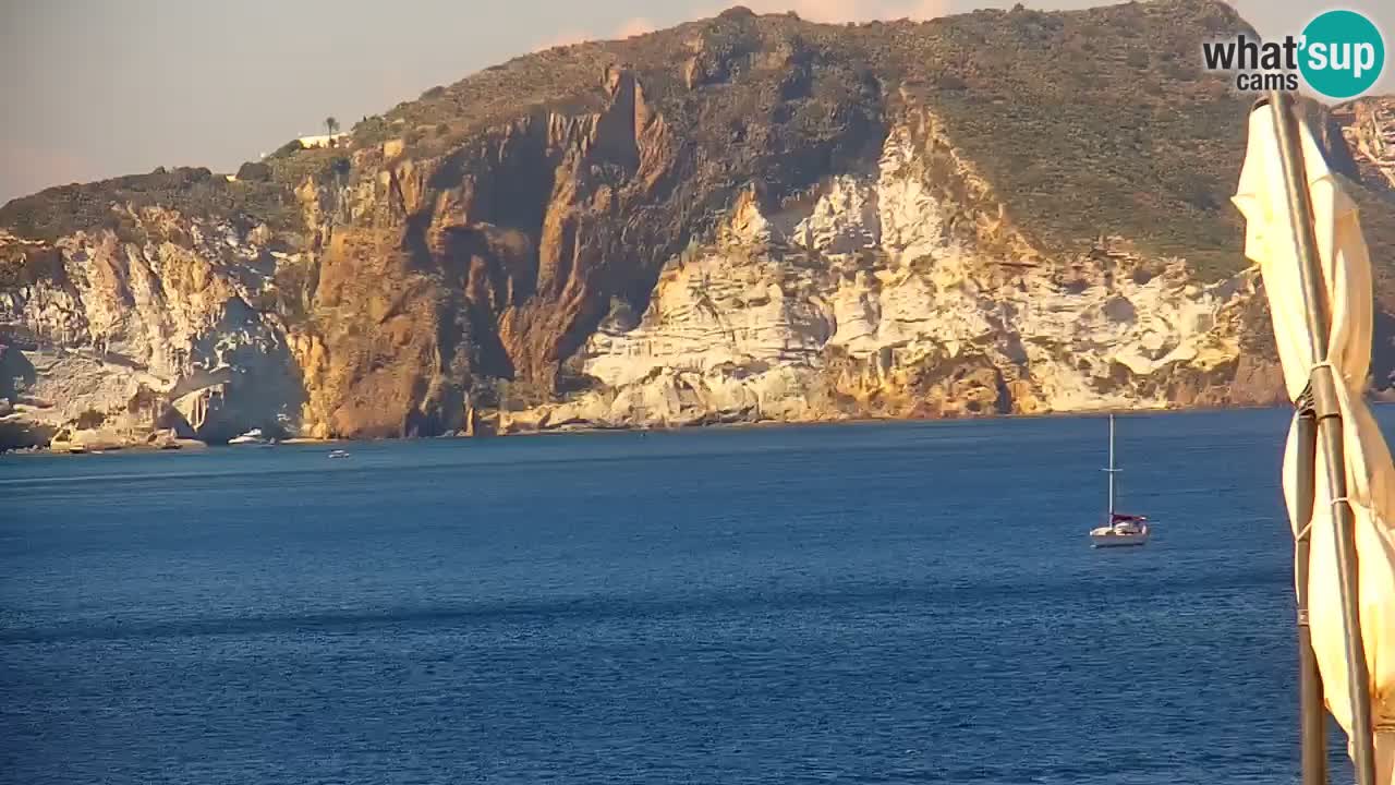 Otok Ponza web kamera Luka