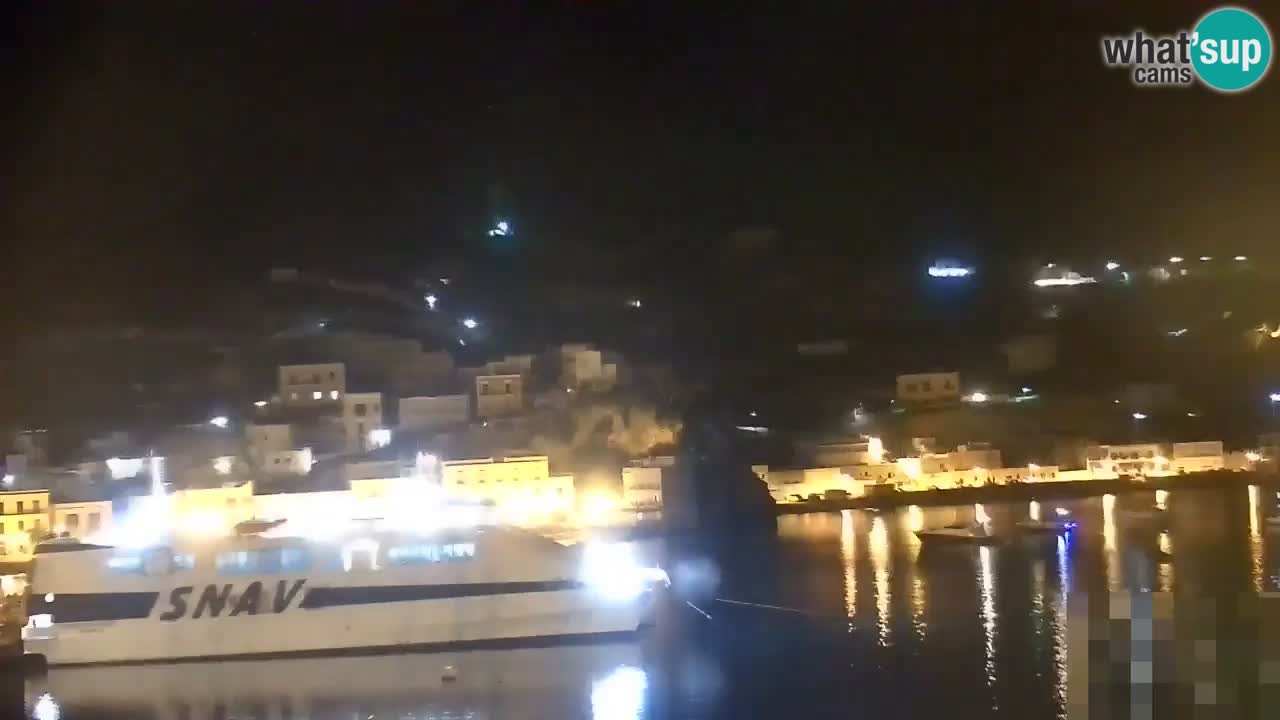Island of Ponza livecam – the port webcam live