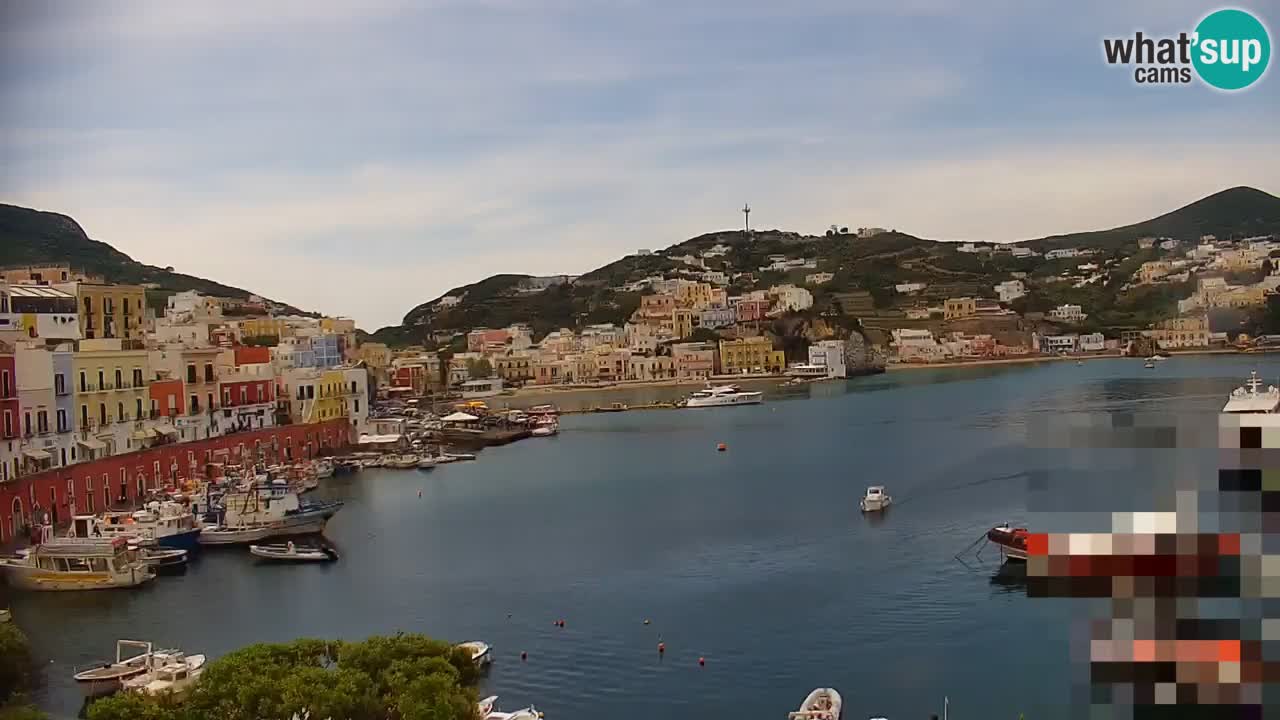 Isola di Ponza – Il Porto – vista dal Palazzo Comunale