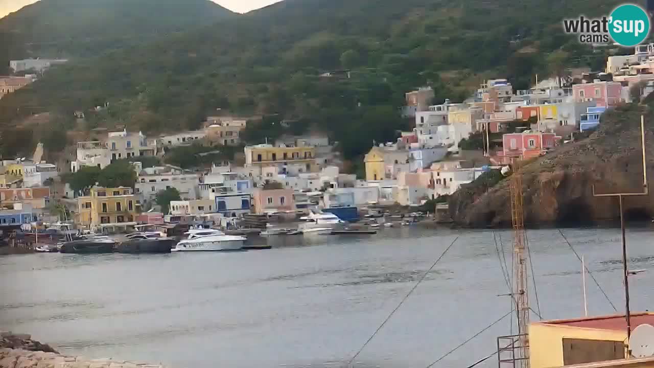 Island of Ponza livecam – the port webcam live