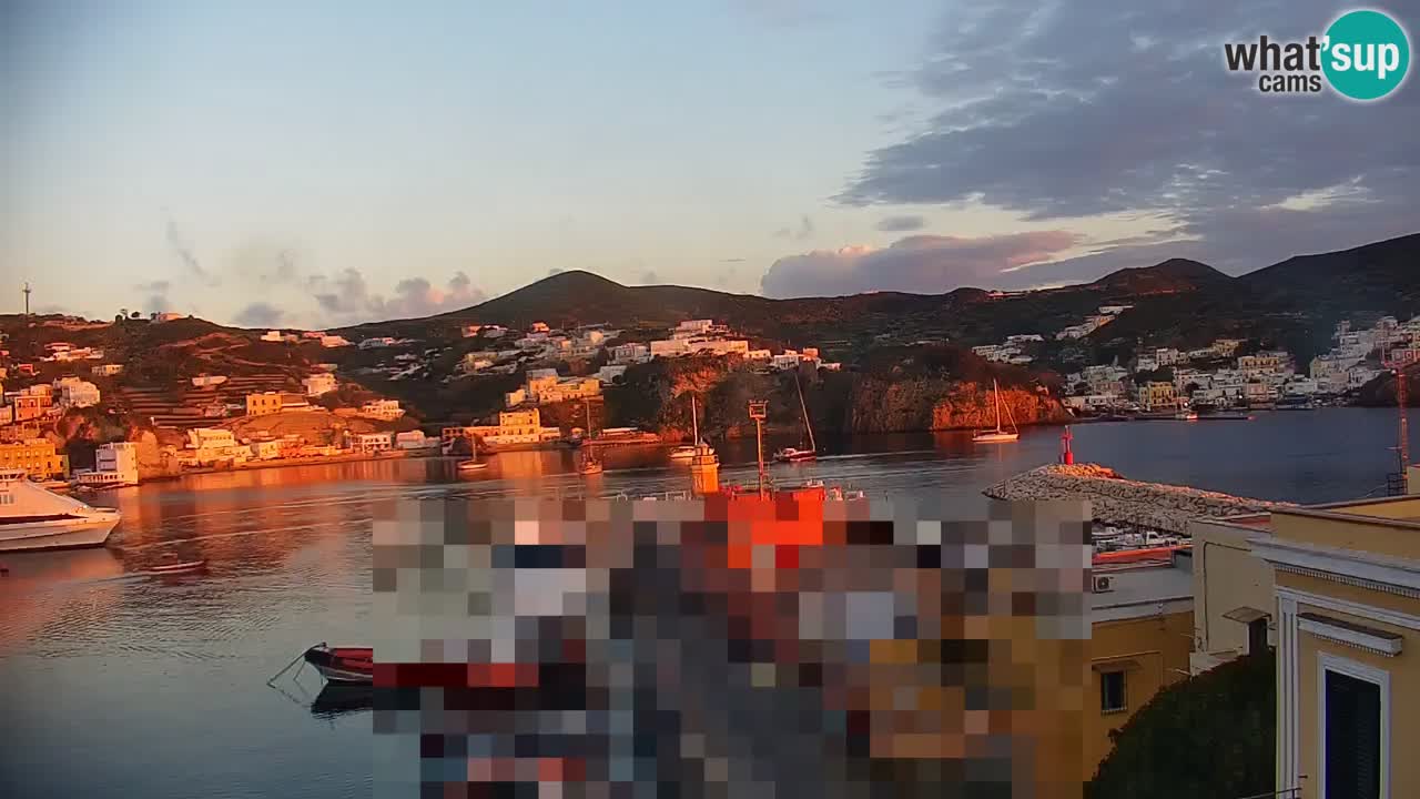 Otok Ponza web kamera Luka