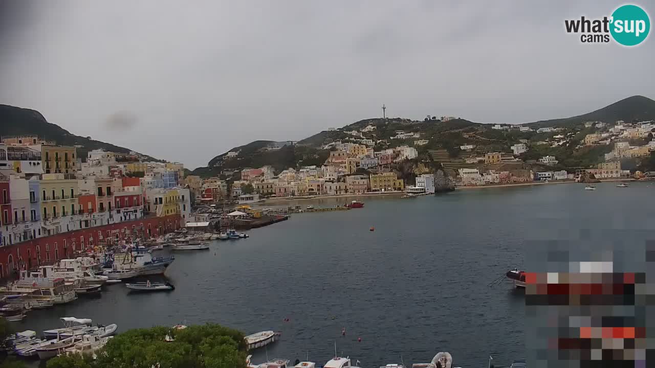 Isola di Ponza – Il Porto – vista dal Palazzo Comunale