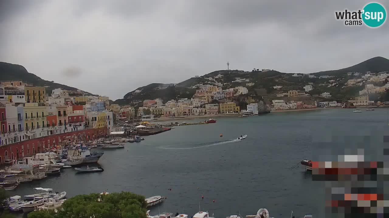Isola di Ponza – Il Porto – vista dal Palazzo Comunale