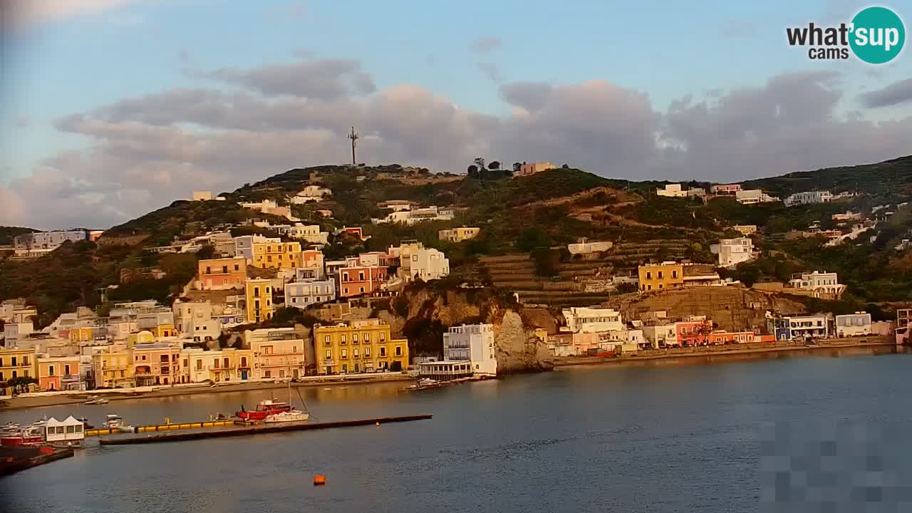 Island of Ponza livecam – the port webcam live