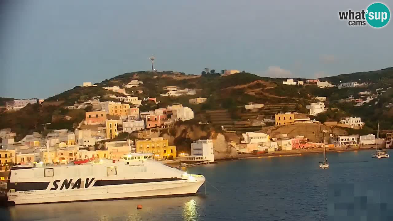 Island of Ponza livecam – the port webcam live