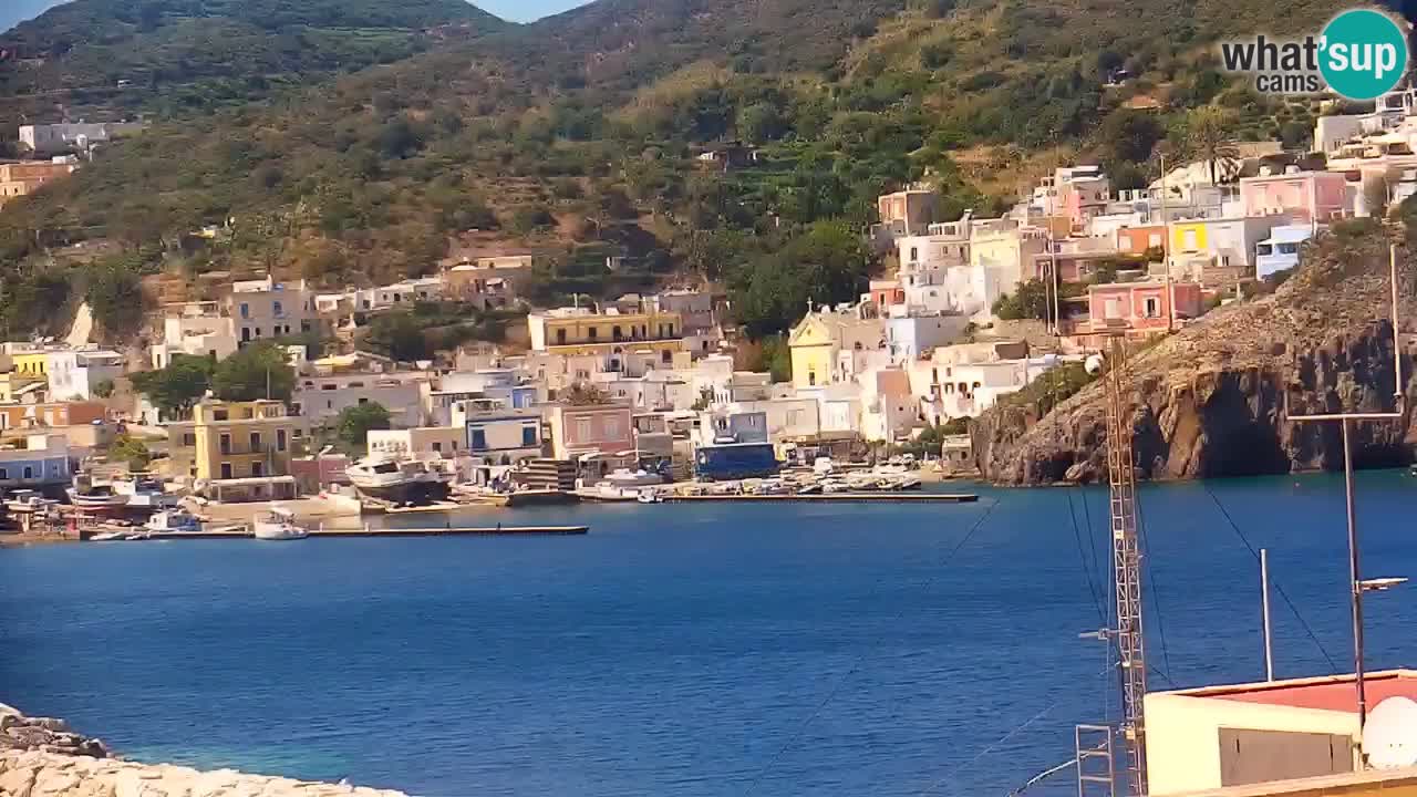 Isola di Ponza – Il Porto – vista dal Palazzo Comunale