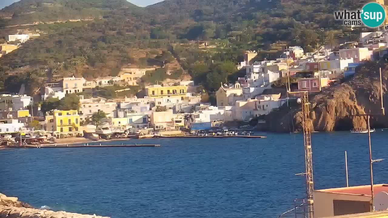 Isola di Ponza – Il Porto – vista dal Palazzo Comunale