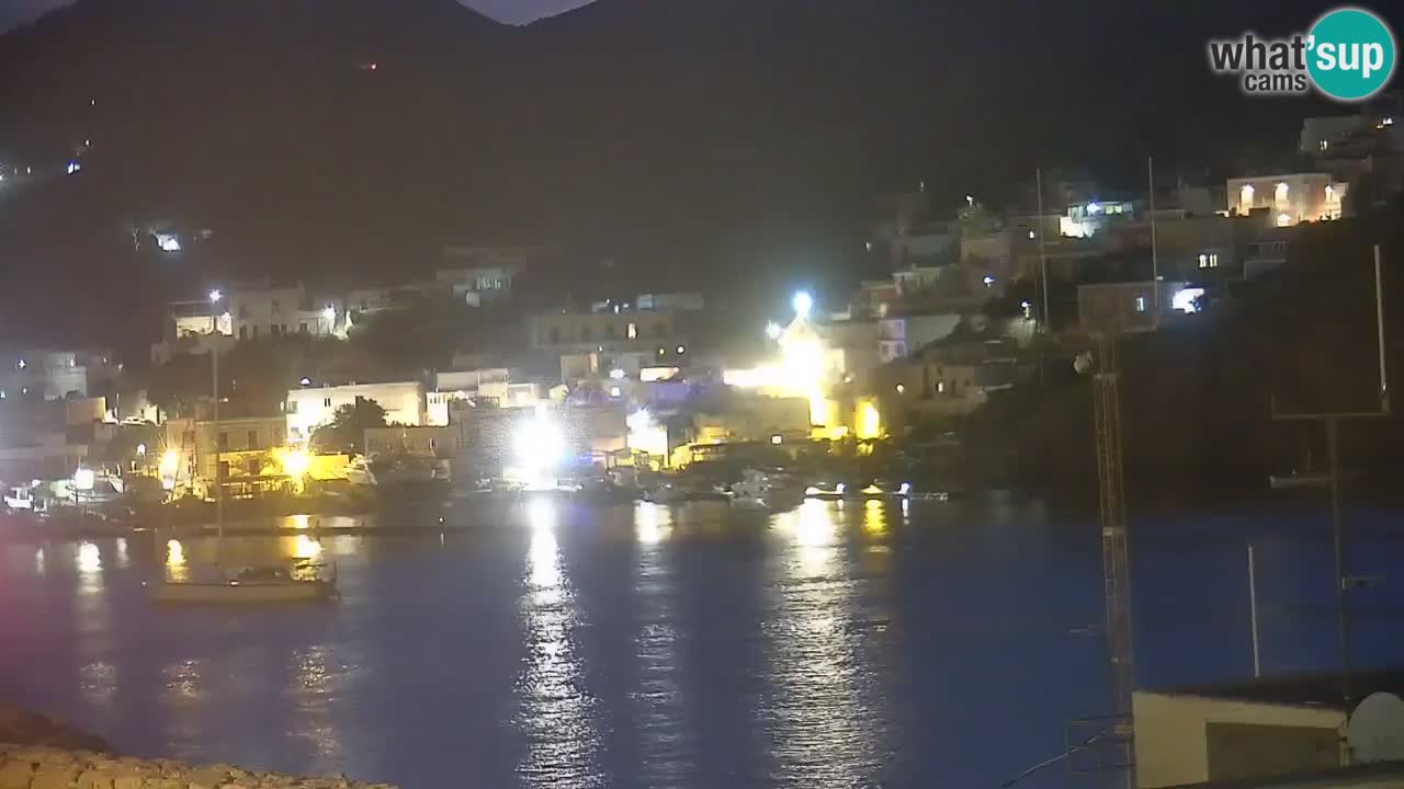 Otok Ponza spletna kamera Pogled na pristanišče