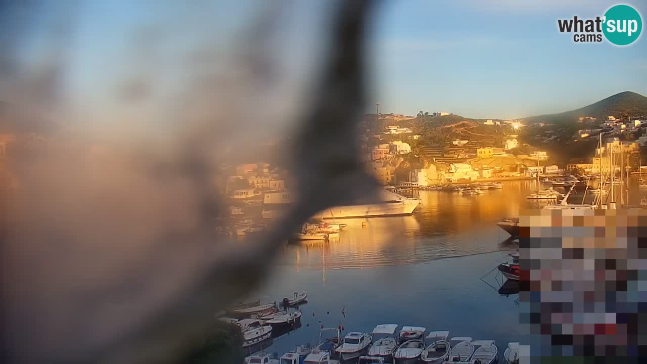 Island of Ponza livecam – the port webcam live