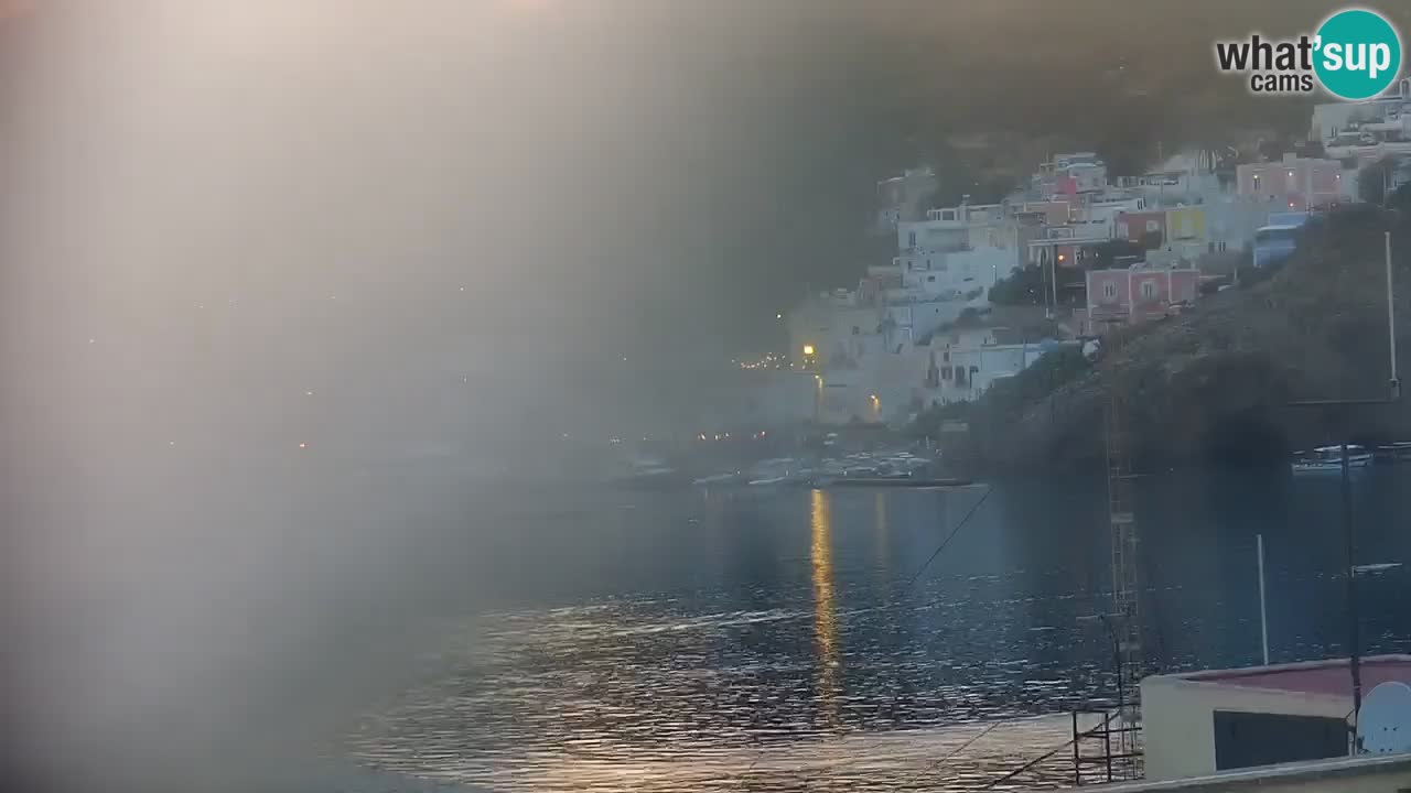 Otok Ponza web kamera Luka