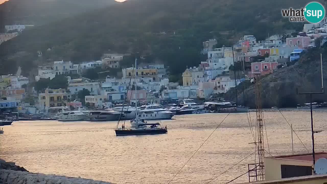 Island of Ponza livecam – the port webcam live