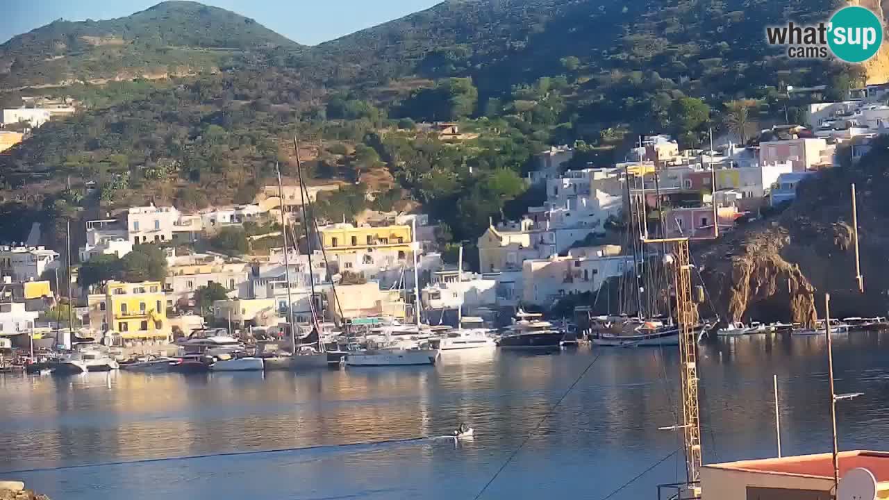 Island of Ponza livecam – the port webcam live