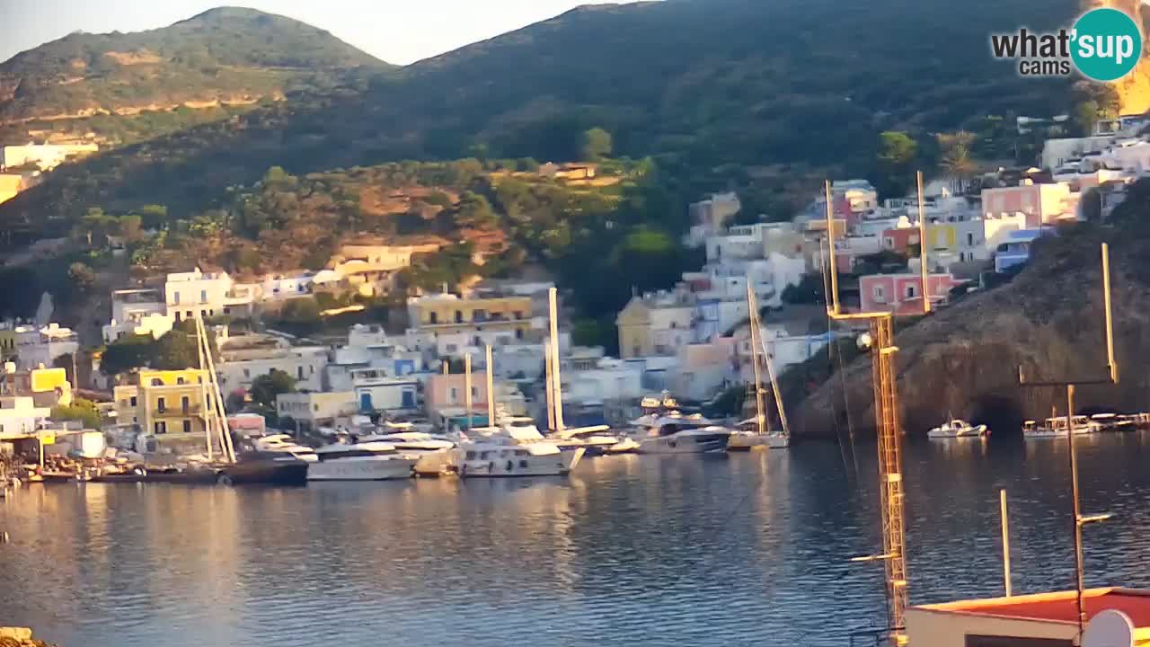Island of Ponza livecam – the port webcam live