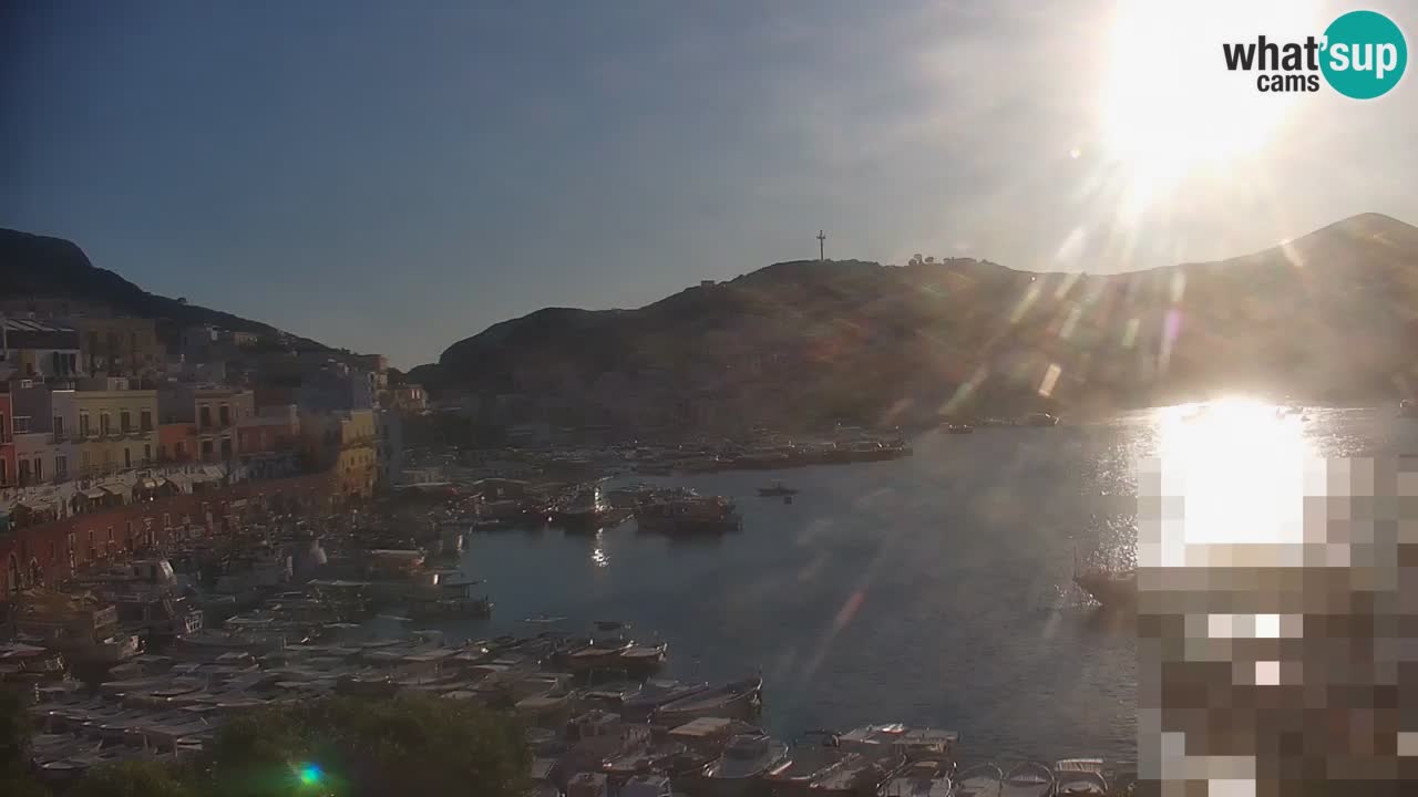 Island of Ponza livecam – the port webcam live