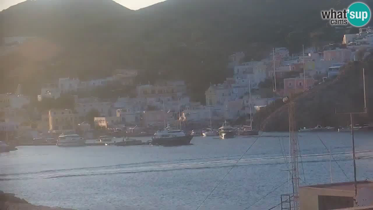 Island of Ponza livecam – the port webcam live