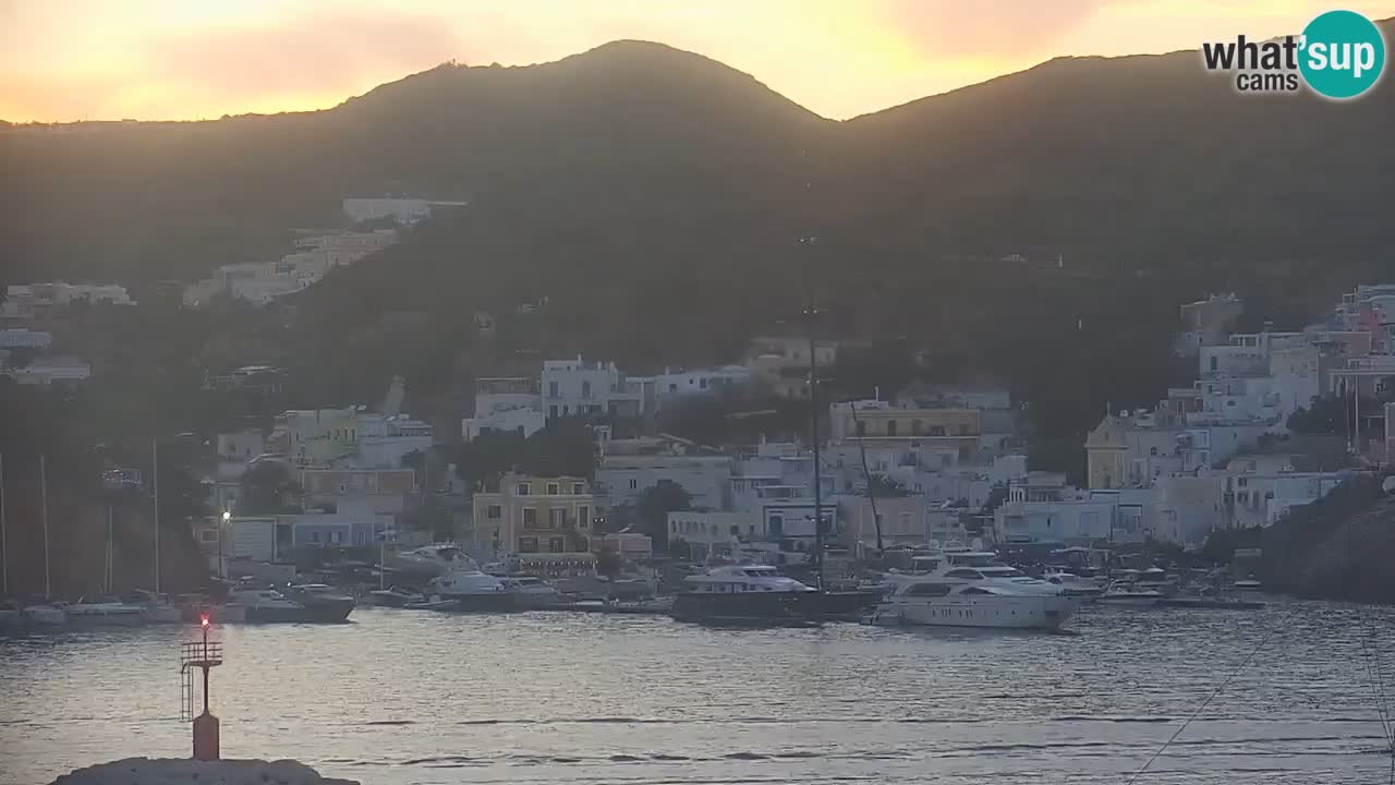 Island of Ponza livecam – the port webcam live